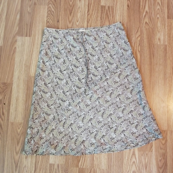 Skirt - Picture 4 of 4